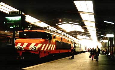 �T���^�A�|���[�j���w